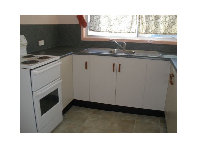 37 Stower Street, Blackwater QLD 4717