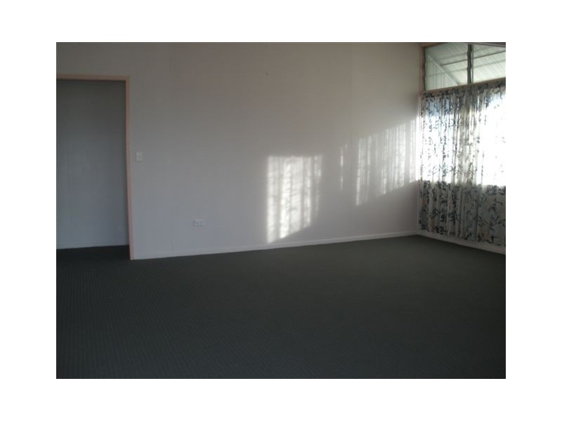 37 Stower Street, Blackwater QLD 4717