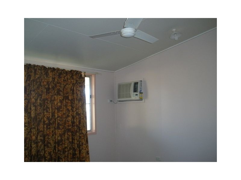 37 Stower Street, Blackwater QLD 4717