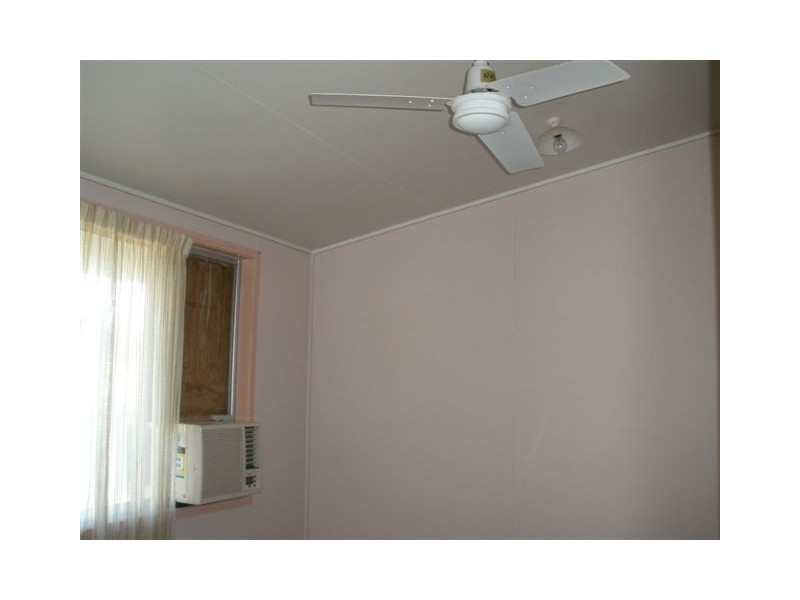 37 Stower Street, Blackwater QLD 4717