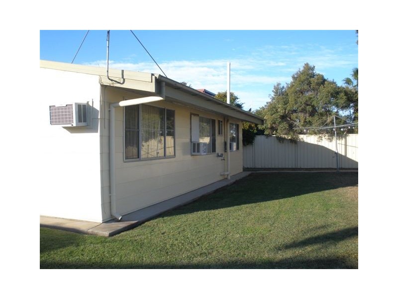 37 Stower Street, Blackwater QLD 4717