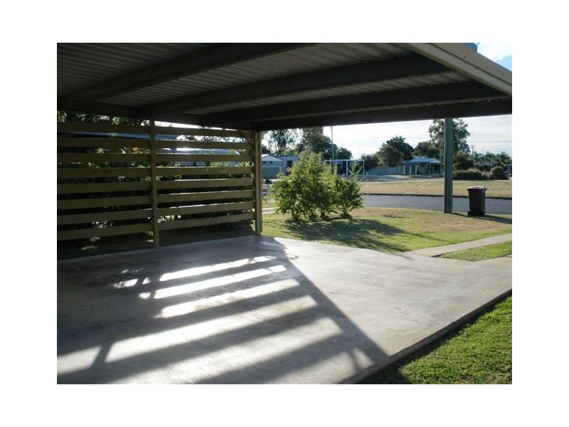 37 Stower Street, Blackwater QLD 4717