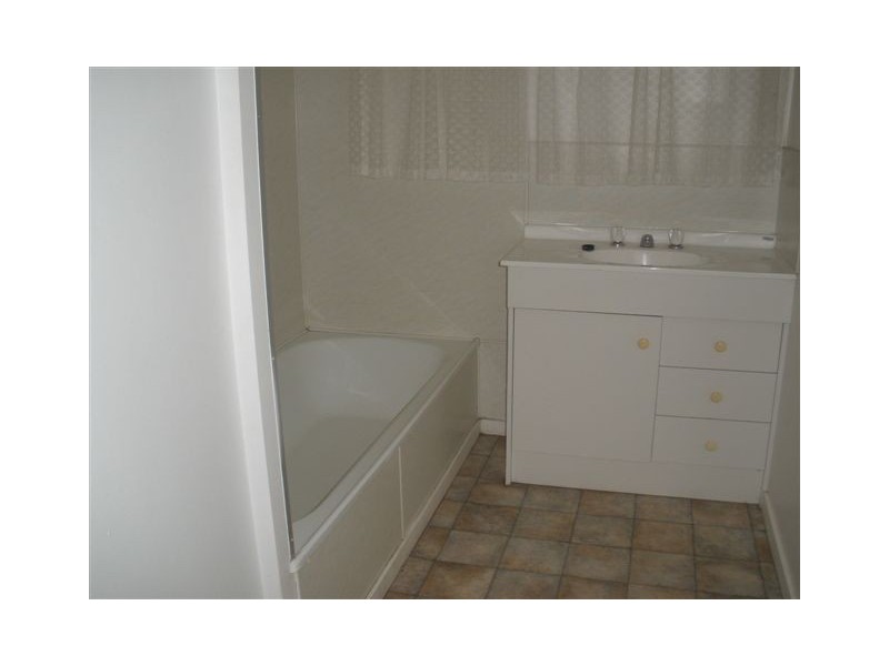 2 Ironbark Street, Blackwater QLD 4717