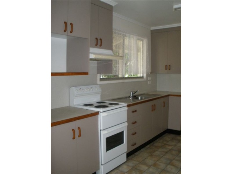 2 Ironbark Street, Blackwater QLD 4717