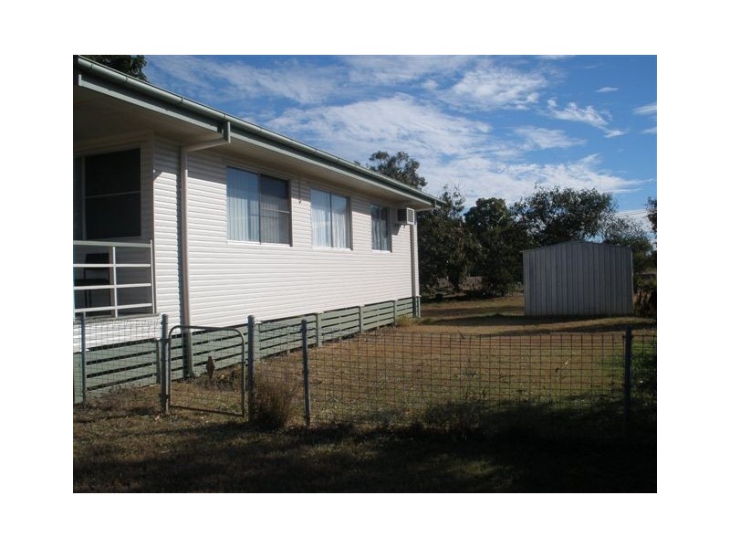 2 Ironbark Street, Blackwater QLD 4717