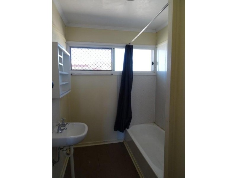 10 Yellowwood Street, Blackwater QLD 4717