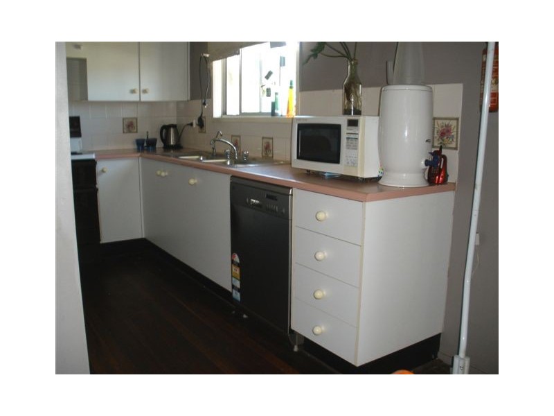 2 Mahogany Street, Blackwater QLD 4717