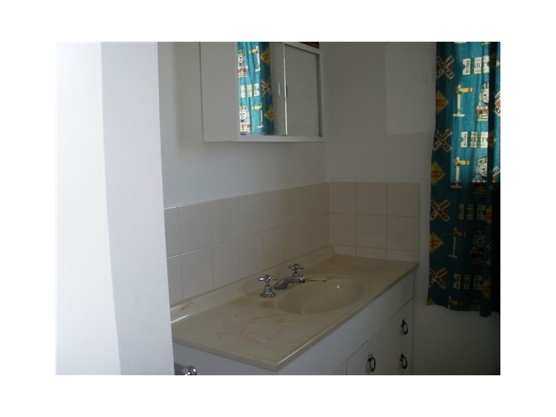 2 Mahogany Street, Blackwater QLD 4717