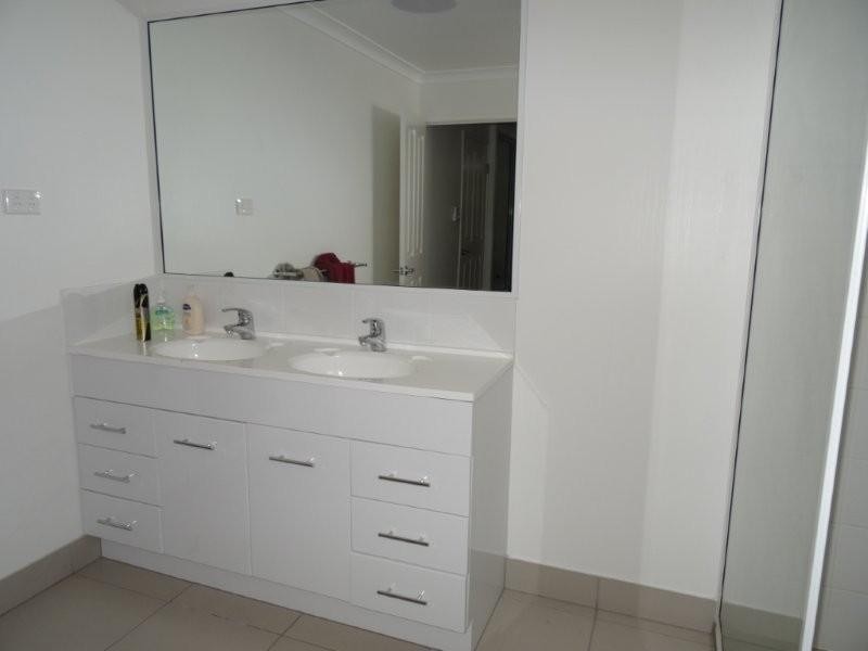 4 / 41 Rufus Street, Blackwater QLD 4717