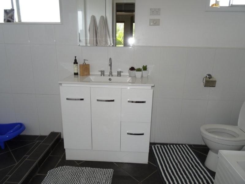 20 Cork Street, Blackwater QLD 4717