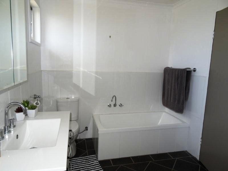 20 Cork Street, Blackwater QLD 4717