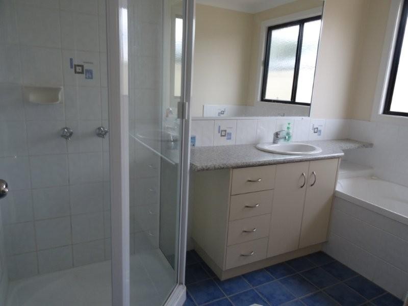 66 Littlefield Street, Blackwater QLD 4717