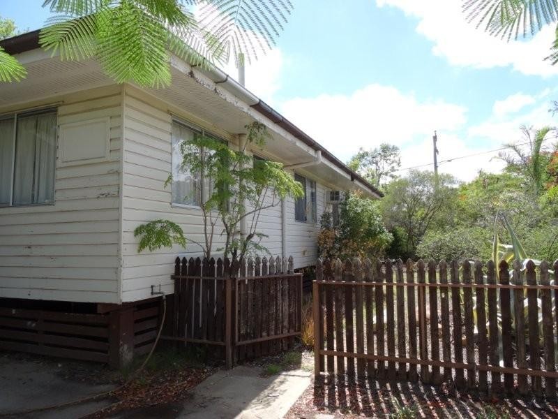 8 Bendee Crescent, Blackwater QLD 4717