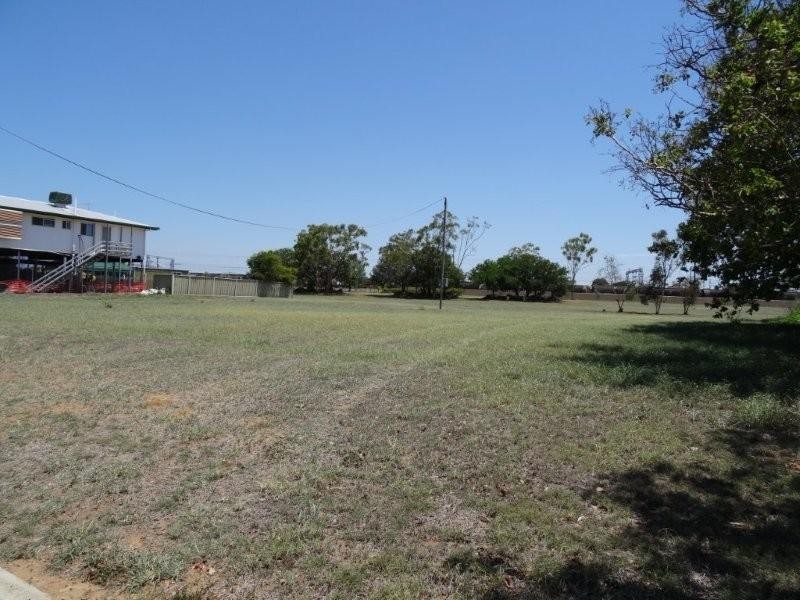 3-5 Schotia Street, Blackwater QLD 4717