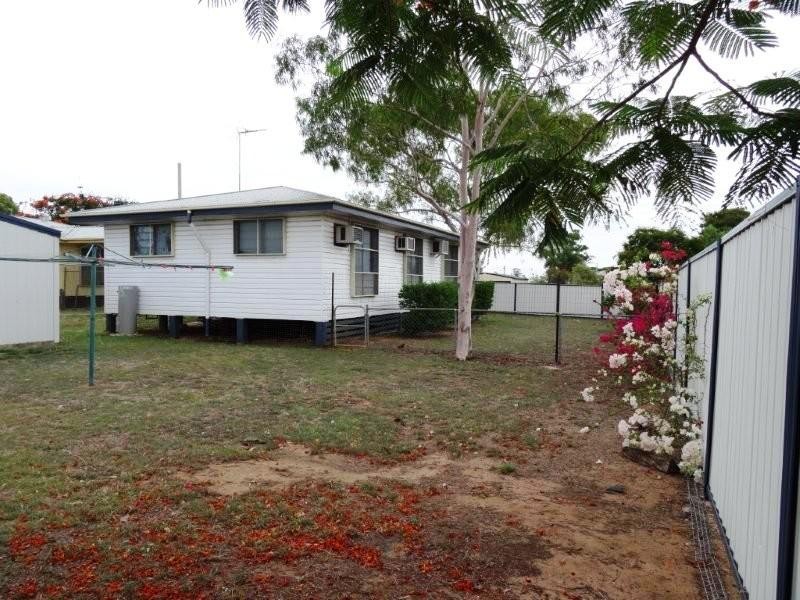 29 Long Street, Blackwater QLD 4717