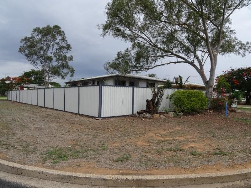 29 Long Street, Blackwater QLD 4717