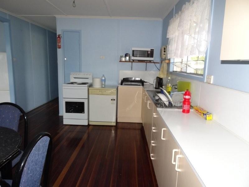 29 Long Street, Blackwater QLD 4717
