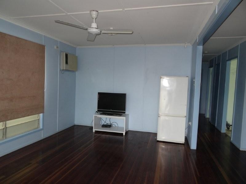 29 Long Street, Blackwater QLD 4717