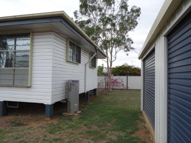 29 Long Street, Blackwater QLD 4717