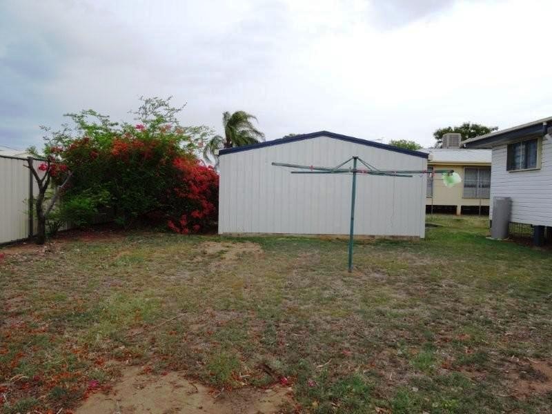 29 Long Street, Blackwater QLD 4717