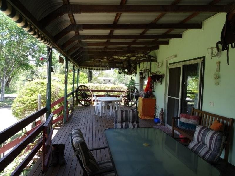 17-19 East Street, Bluff QLD 4702