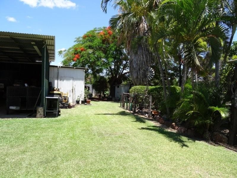 17-19 East Street, Bluff QLD 4702