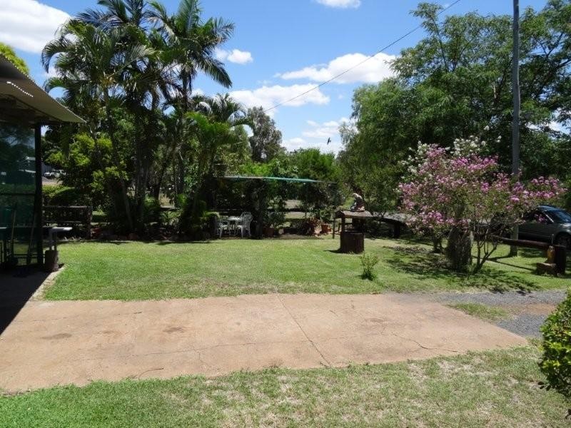 17-19 East Street, Bluff QLD 4702