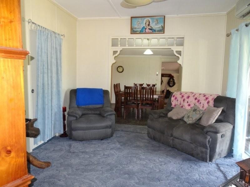 17-19 East Street, Bluff QLD 4702