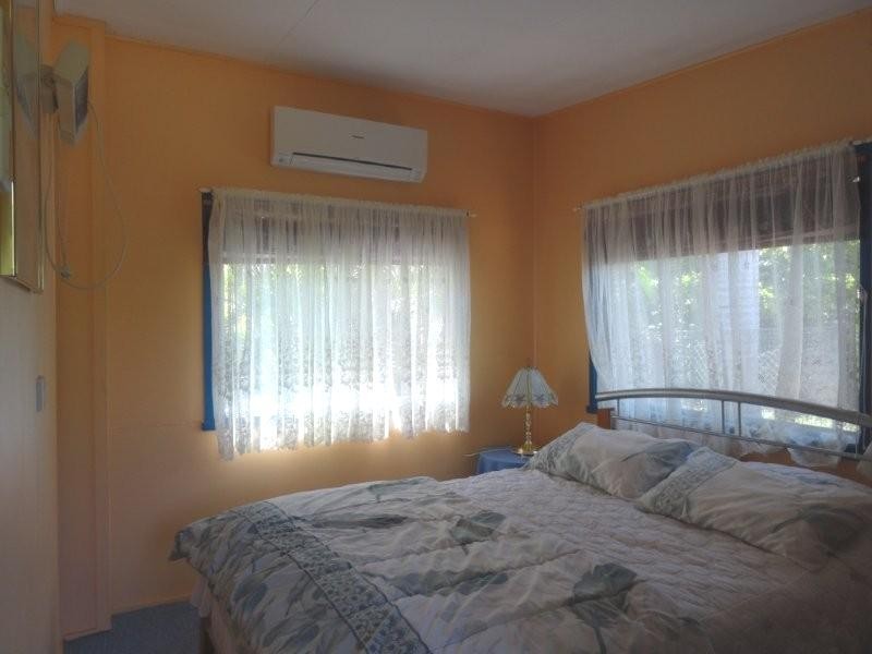 17-19 East Street, Bluff QLD 4702