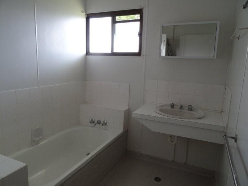 6 Littlefield Street, Blackwater QLD 4717