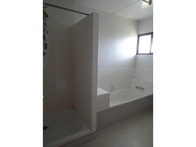 6 Littlefield Street, Blackwater QLD 4717