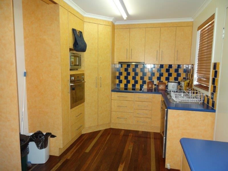 16 Cork Street, Blackwater QLD 4717