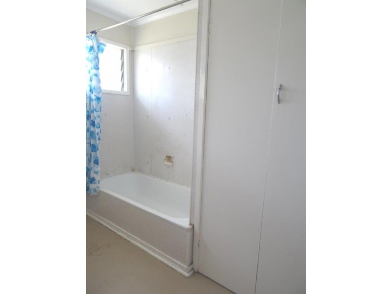 15 Fay Street, Blackwater QLD 4717