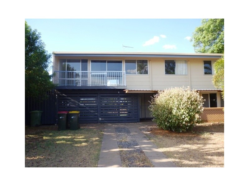 44 Stower Street, Blackwater QLD 4717