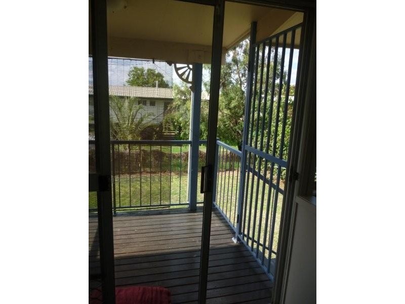 44 Stower Street, Blackwater QLD 4717