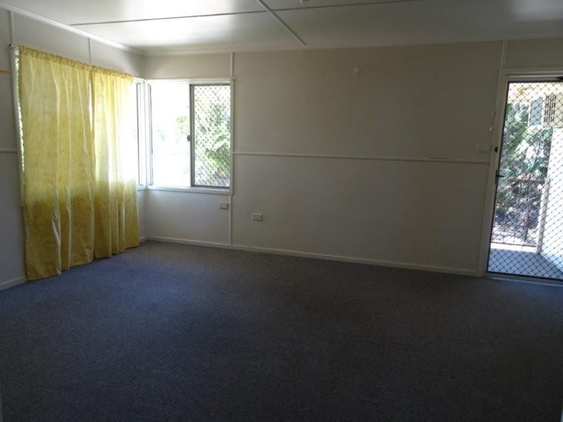 25 Seeman Street, Blackwater QLD 4717