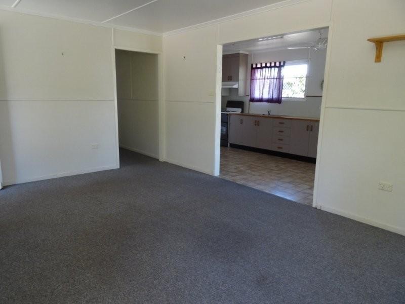 25 Seeman Street, Blackwater QLD 4717
