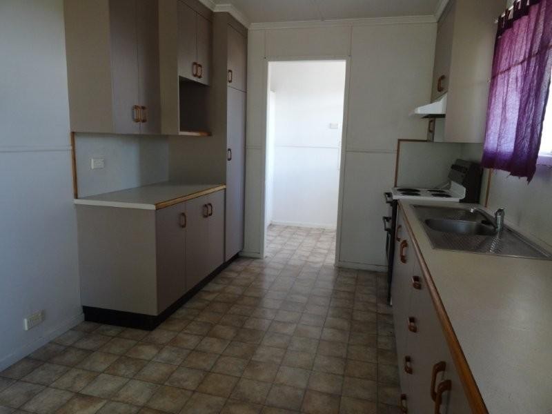 25 Seeman Street, Blackwater QLD 4717