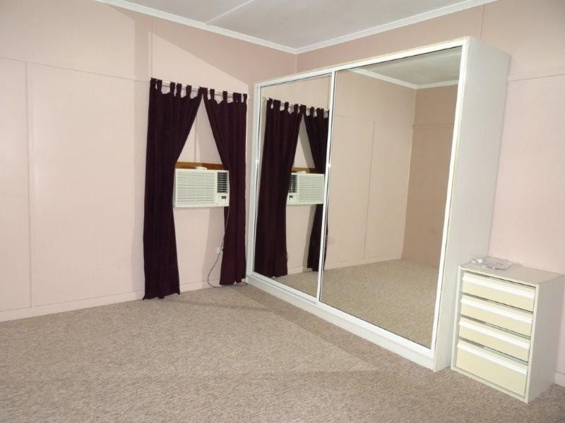 19 West Street, Bluff QLD 4702
