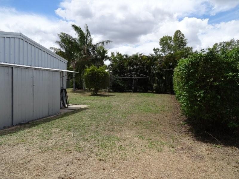 19 West Street, Bluff QLD 4702