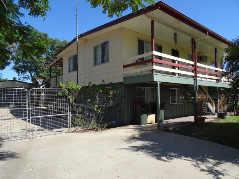 19 Littlefield Street, Blackwater QLD 4717