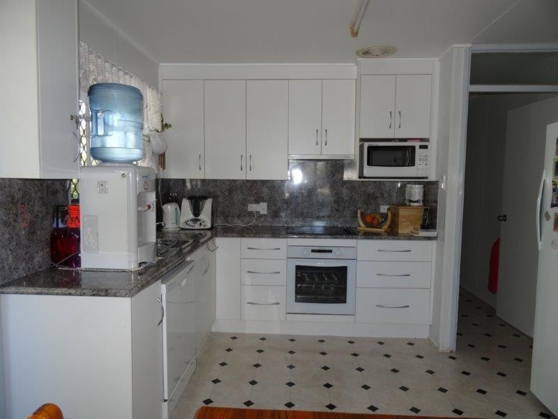 19 Littlefield Street, Blackwater QLD 4717