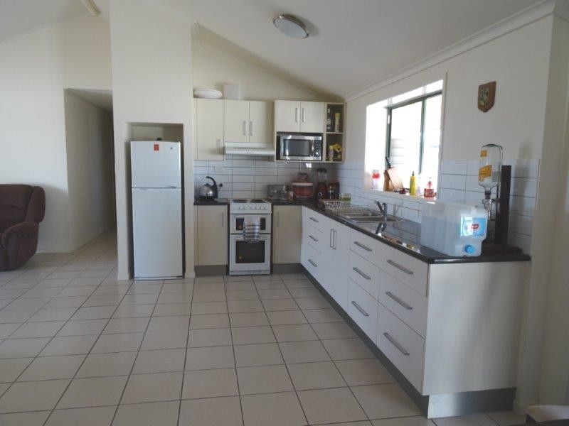 15 Fern Street, Blackwater QLD 4717