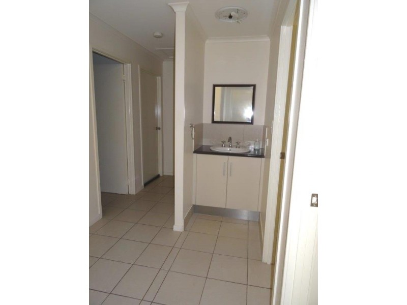 15 Fern Street, Blackwater QLD 4717