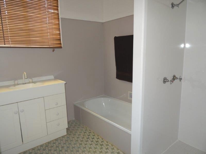 20 Bean Street, Blackwater QLD 4717