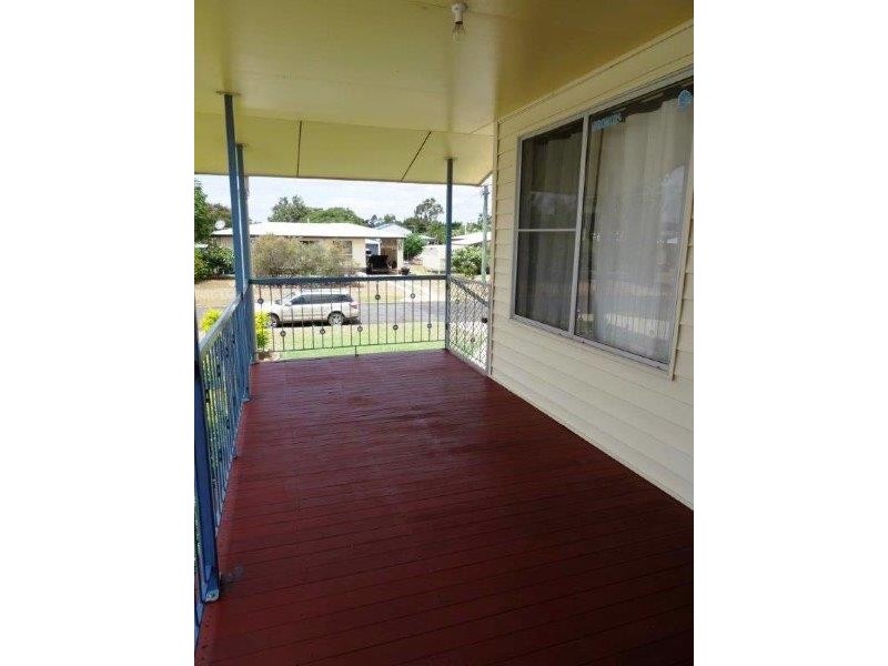 20 Bean Street, Blackwater QLD 4717
