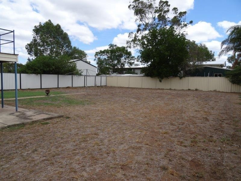 20 Bean Street, Blackwater QLD 4717