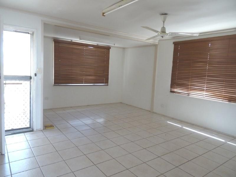 25 Acacia Street, Blackwater QLD 4717