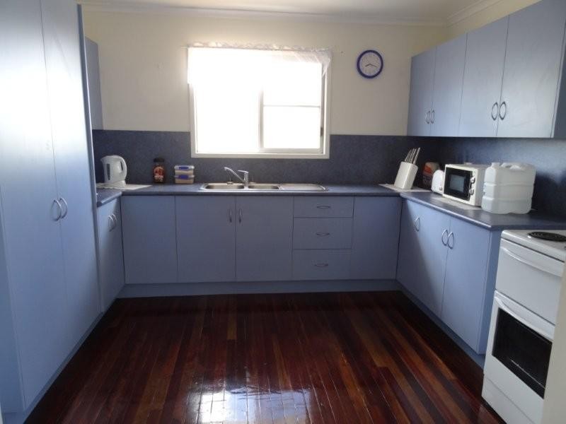 12 Bluff Street, Blackwater QLD 4717