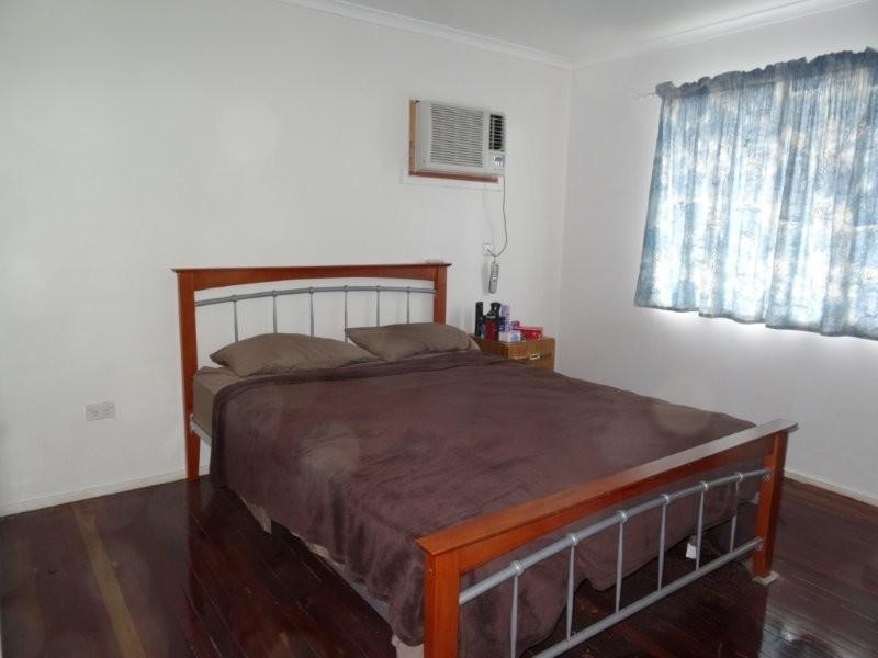 12 Bluff Street, Blackwater QLD 4717